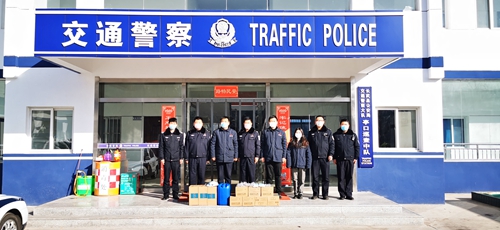 捐贈(zèng)物資1.jpg