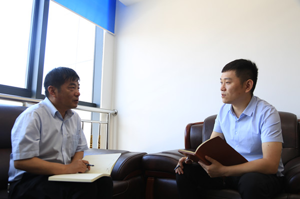 黨委“種好責任田”確保黨員健康成長.jpg