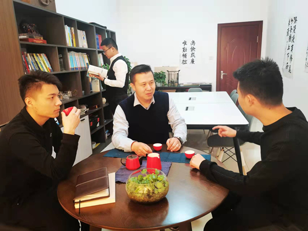 韓家灣供應(yīng)站（圖片1）職工第二個家 康書濤 田潤紅.jpg